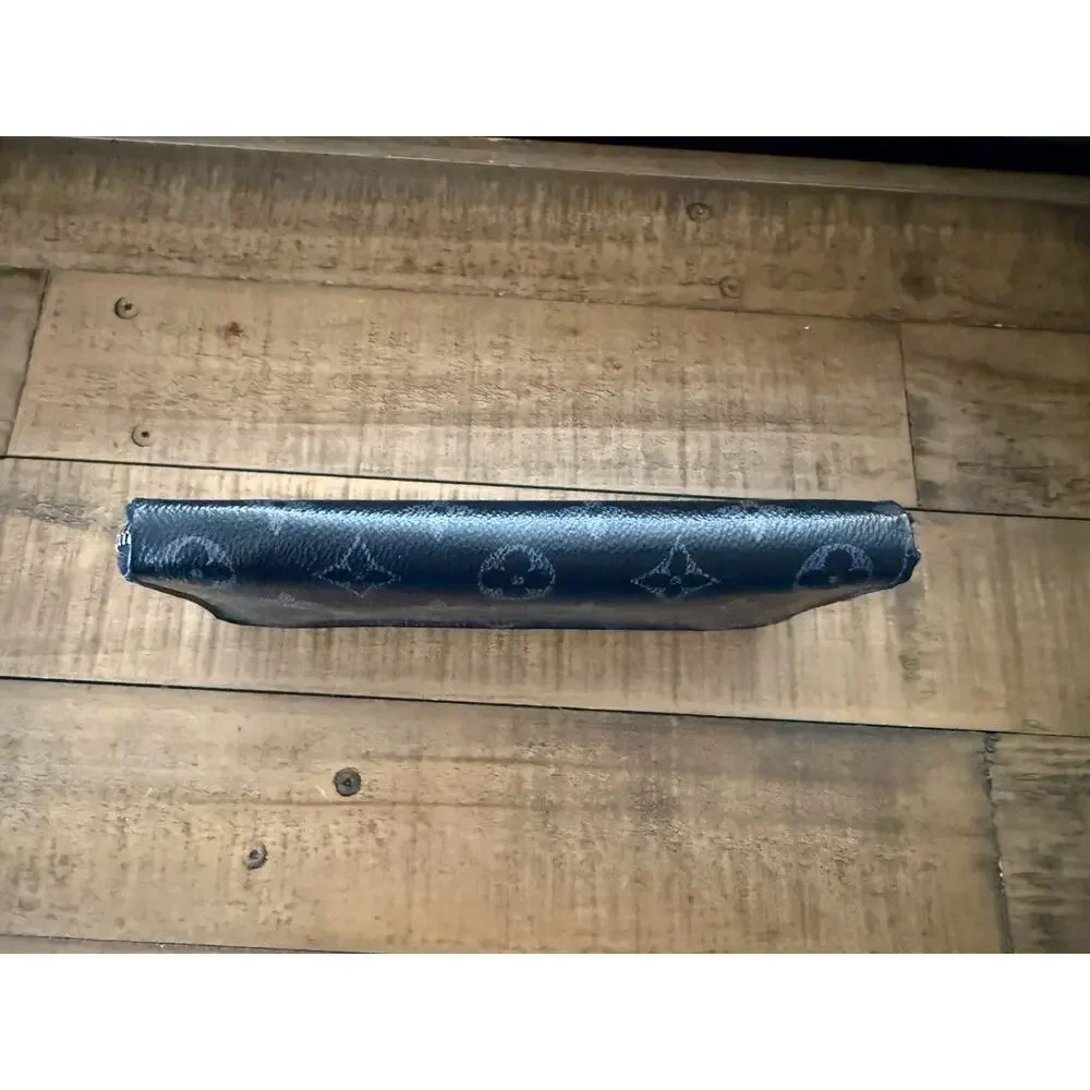 Louis Vuitton Wallet Mens Black Monogram Canvas Long Zip Around Spain Logo